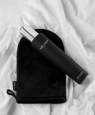 Od opálení rovnou do postele ✨ Naše rychleschnoucí samoopalovací pěna zaručí bezchybný bronzový vzhled a můžete si jít...