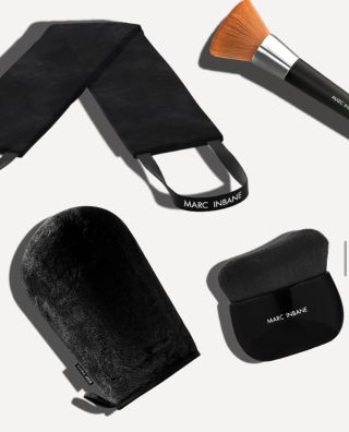 Tohle je náš opalovací dream team 🌟 Naše nástroje vám zajistí bezchybnou aplikaci pro dokonalý bronzový vzhled....